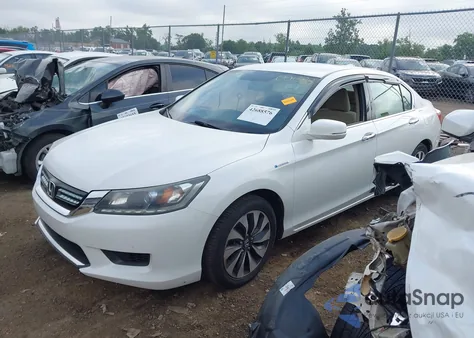 2014 Honda Accord Hybrid from USA, damaged, VIN 1HGCR6F3XEA003188